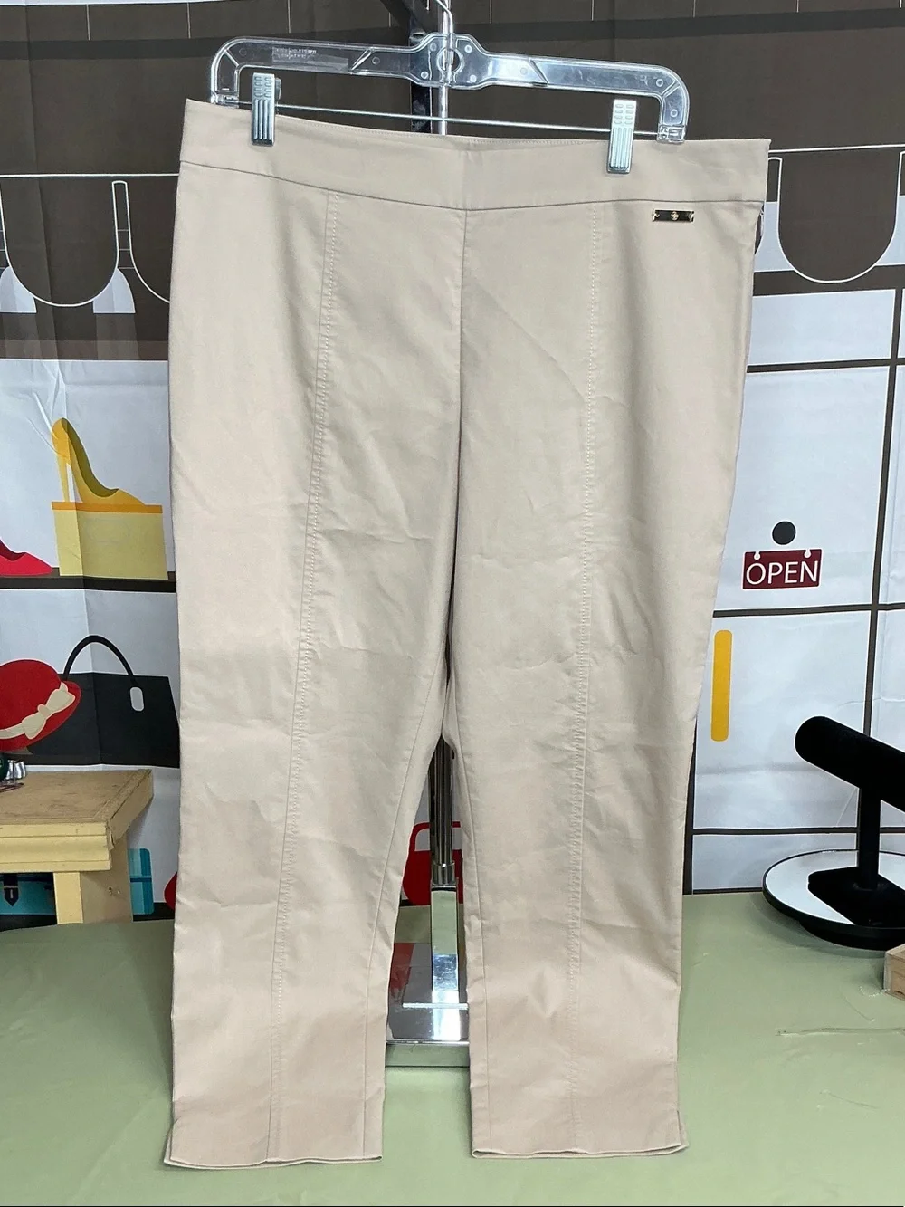 Tory Burch Ladies sz 10 chinos khakis pants #2335